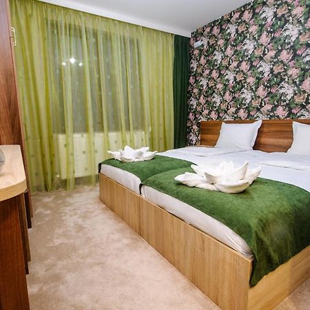 Hostel Пиргуля Miladinowzi Exteriér fotografie